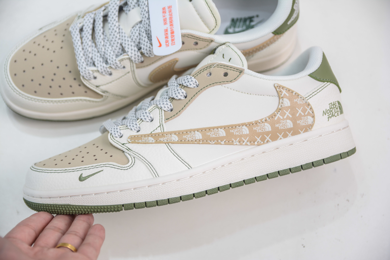 The North Face x Travis Scott x Air Jordan 1 Low乔丹1代低帮倒钩北面联名-米白卡其绿 QW5088-204