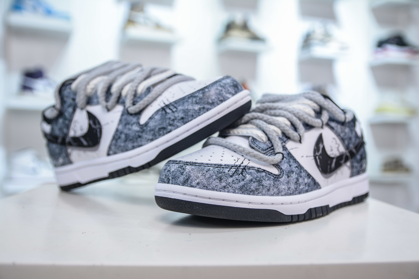 280 Nike SB Dunk Low 弑影灵契 黑白  DD1391-100