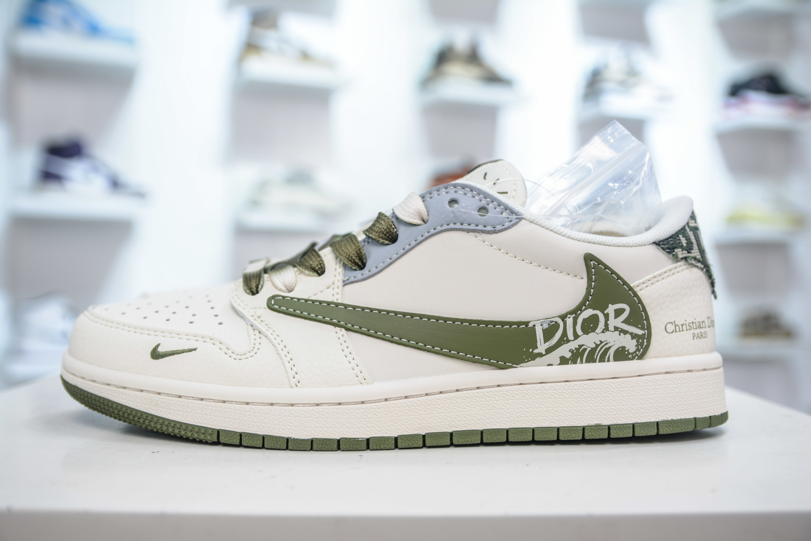 TS x Air Jordan 1 Low x Dior - Grey Green Low-Top Sneakers 1 cmp i1753627460713 7947 0 0