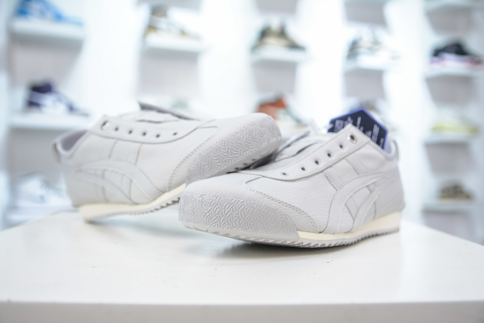 Onitsuka Tiger Mexico 66 SD: Low-Top Retro Leather Sneakers - Classic Style 4 cmp i1753627578421 2357 0 3