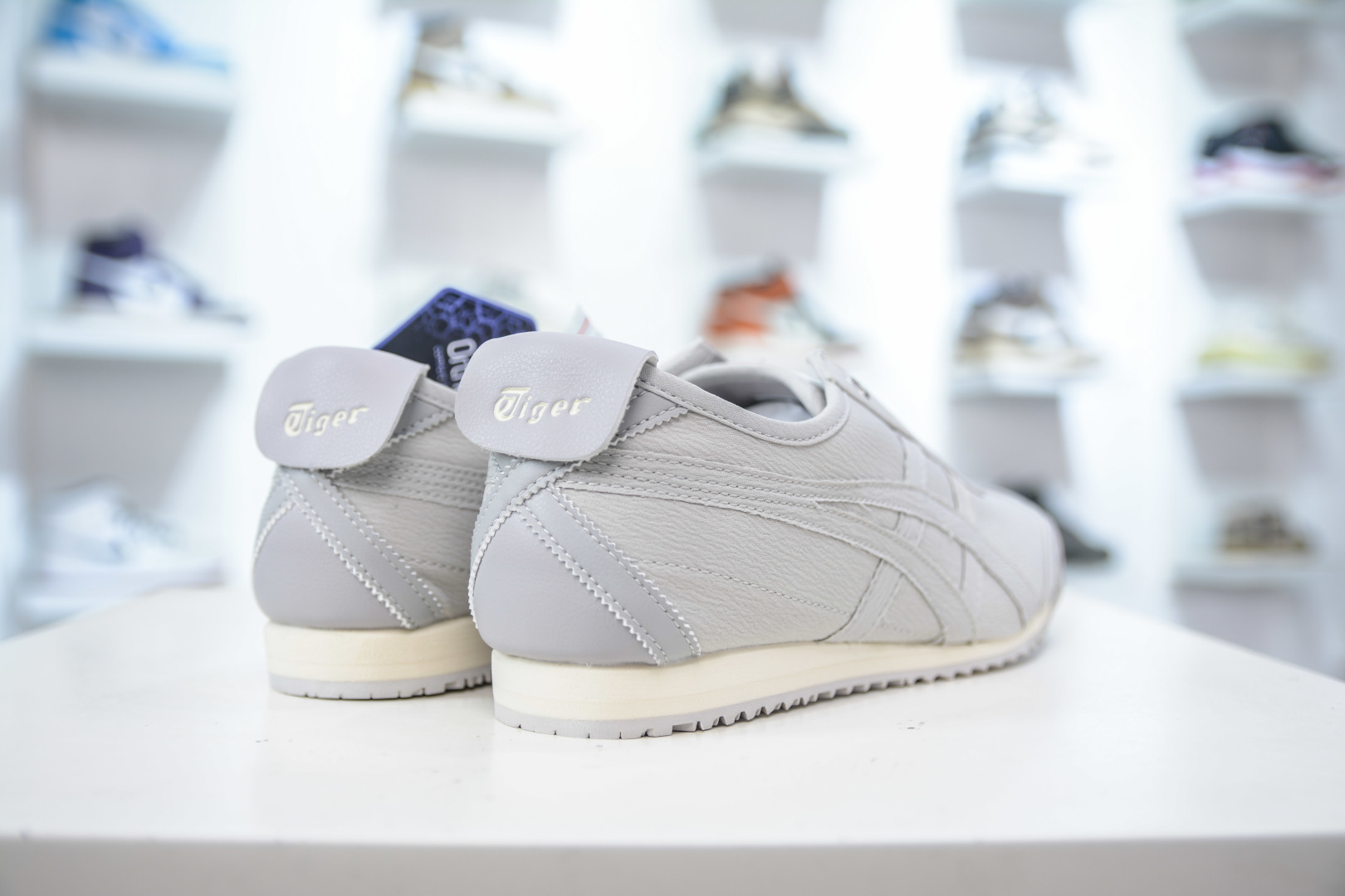 Onitsuka Tiger Mexico 66 SD: Low-Top Retro Leather Sneakers - Classic Style 6 cmp i1753627578429 8089 0 5