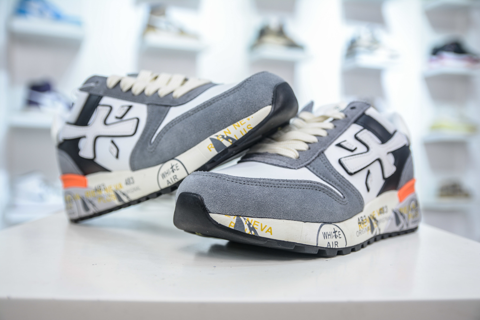 Premiata Low-Top Versatile Sneakers - Italian Luxury Craftsmanship 4 cmp i1753628541011 5459 0 3