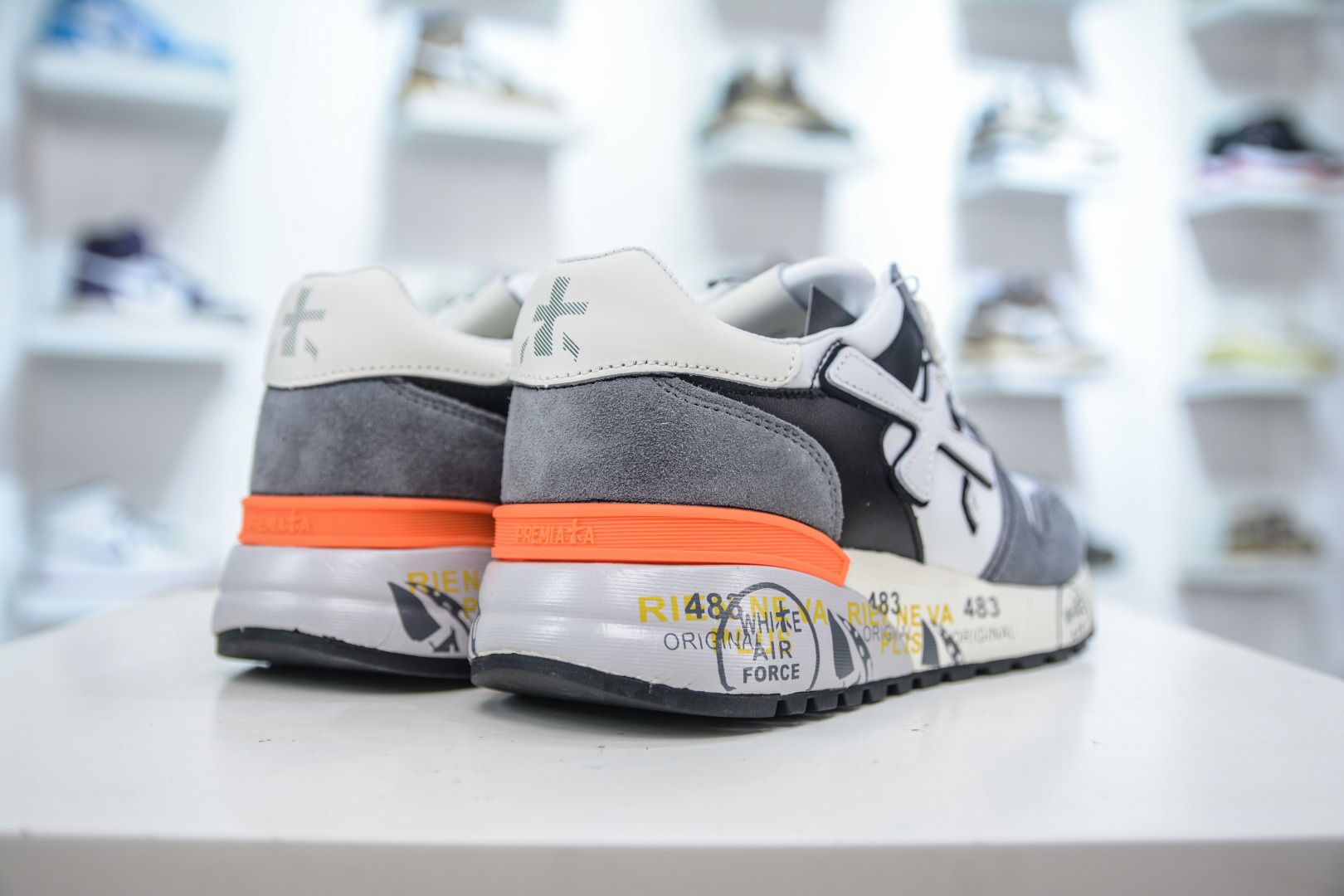 Premiata Low-Top Versatile Sneakers - Italian Luxury Craftsmanship 6 cmp i1753628541011 7839 0 5