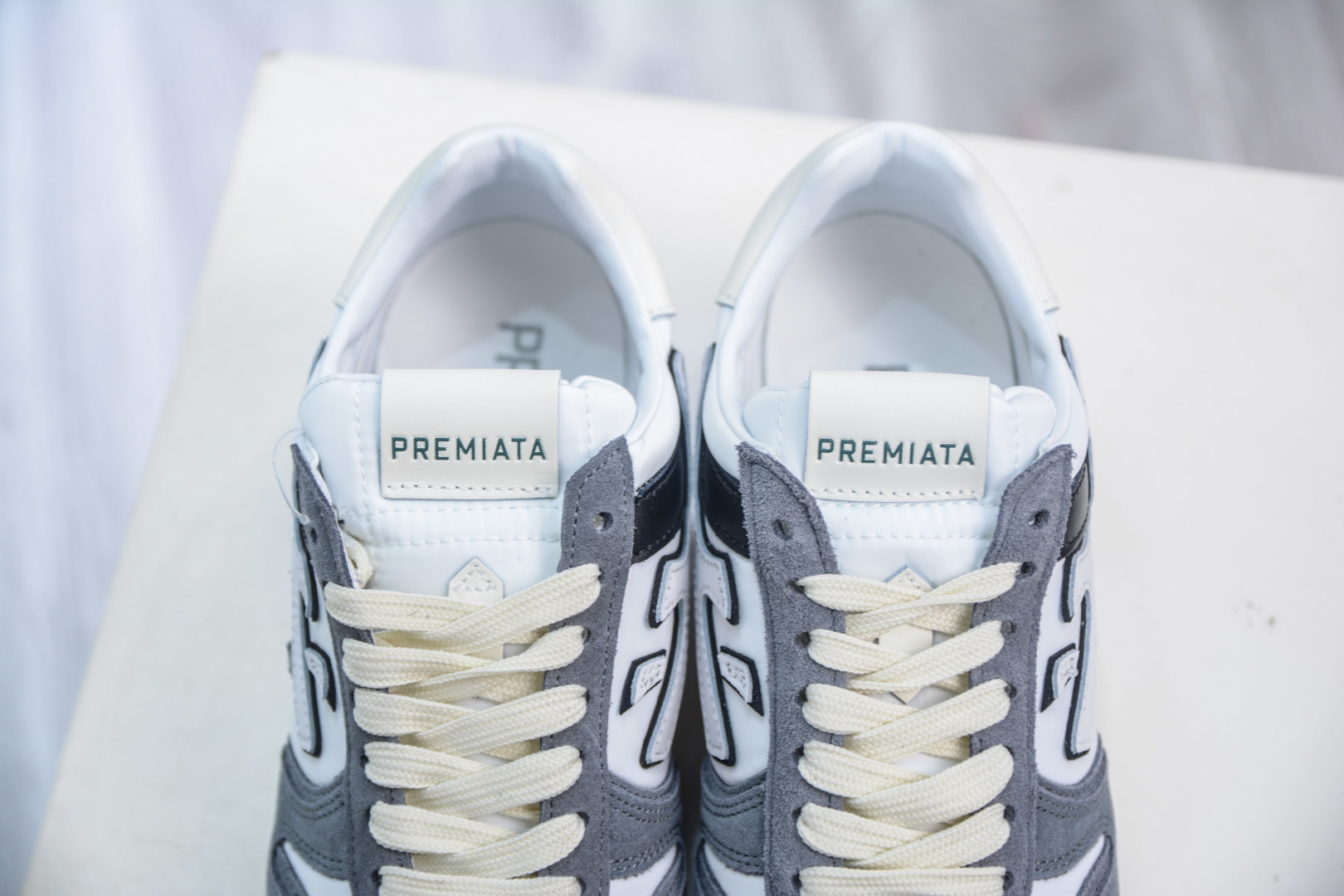 Premiata Low-Top Versatile Sneakers - Italian Luxury Craftsmanship 8 cmp i1753628541791 4891 0 7