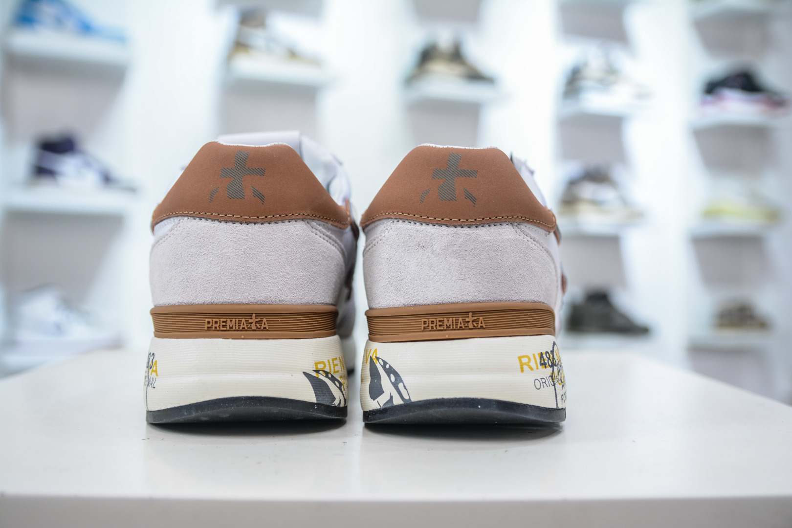 Premiata Low-Top Sneakers: Italian Craftsmanship, Versatile Style, Comfortable Fit 2 cmp i1753628588061 8914 0 1