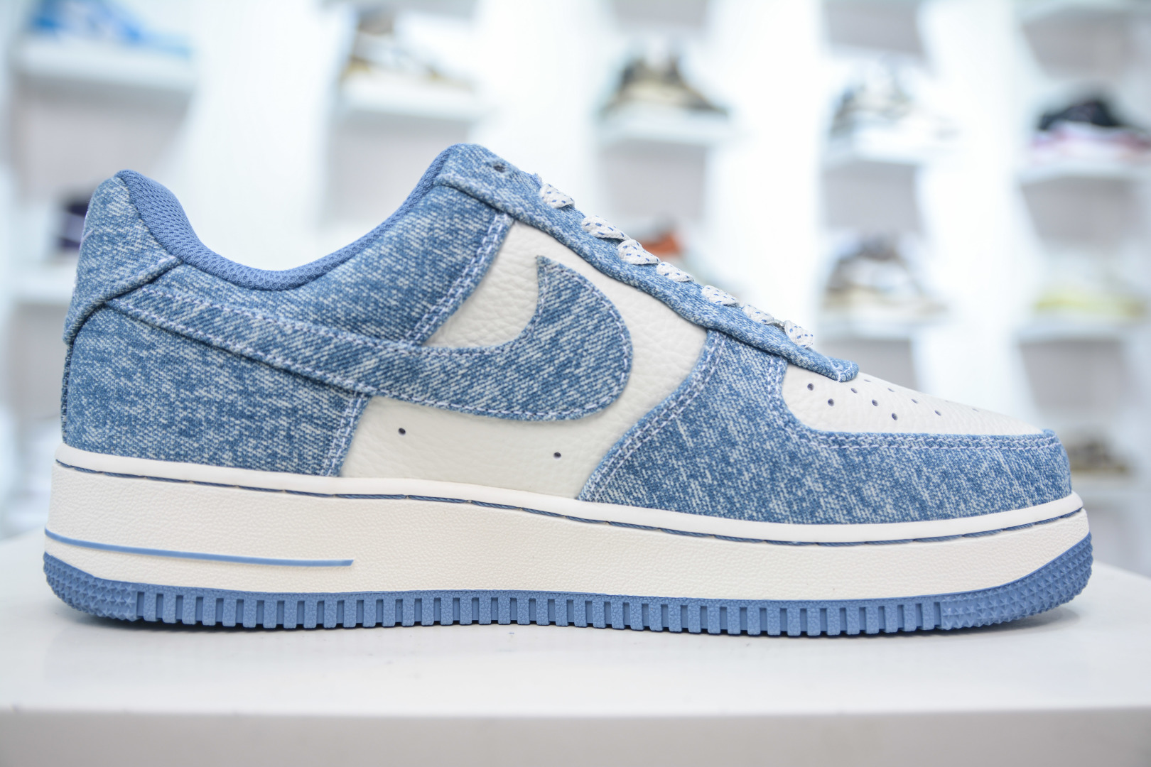 Nike Air Force 1 Low 07 x Louis Vuitton Denim Sneakers - Blue/White 4 cmp i1753628684477 6720 0 2