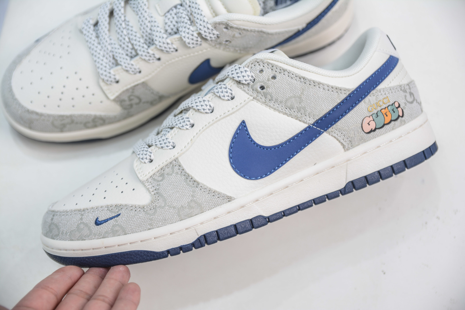 Nike SB Dunk Low x Gucci Collaboration Sneakers - Gray and Blue 7 cmp i1753629662526 1252 0 6