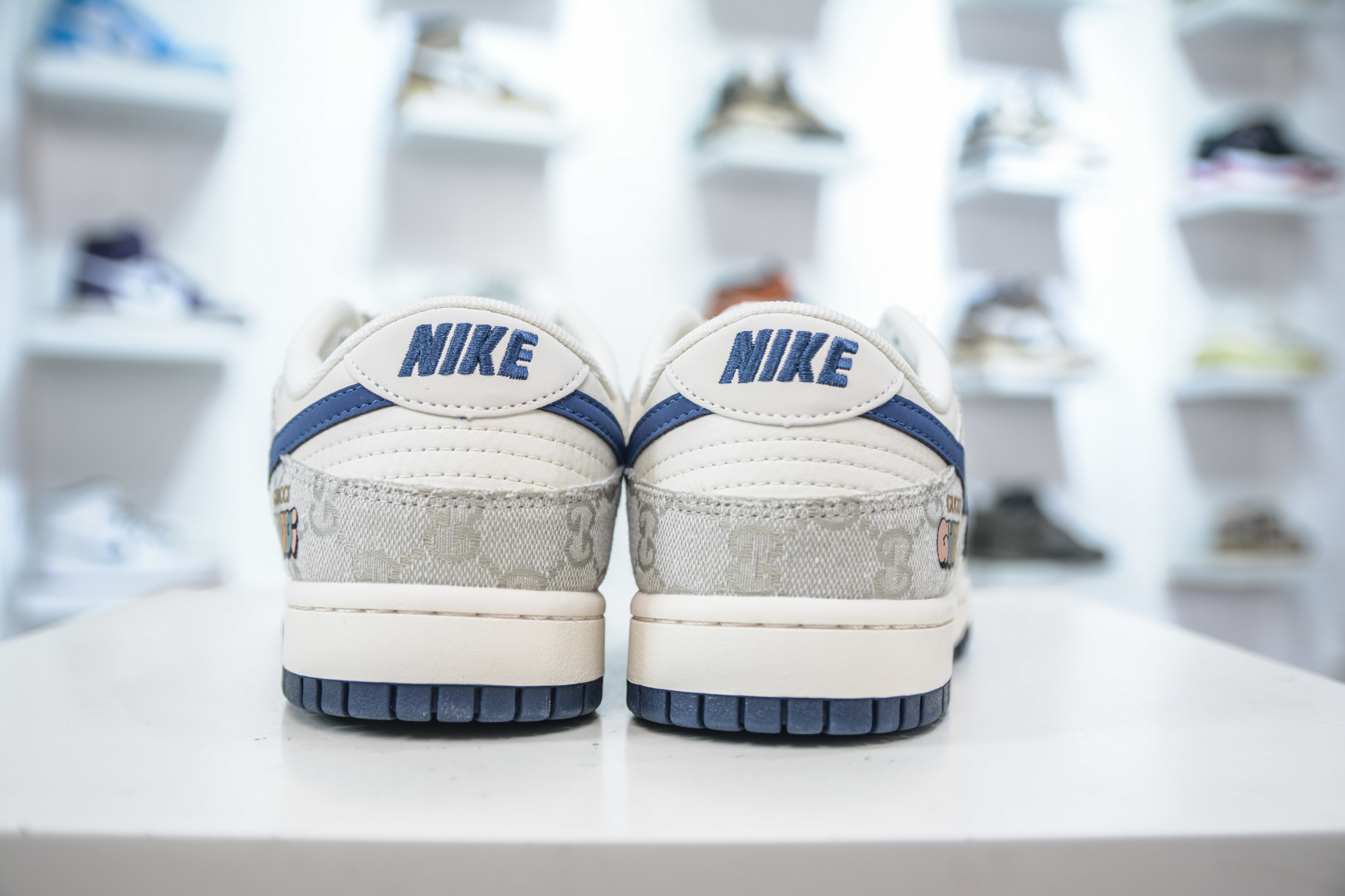 Nike SB Dunk Low x Gucci Collaboration Sneakers - Gray and Blue 2 cmp i1753629663717 5977 0 1
