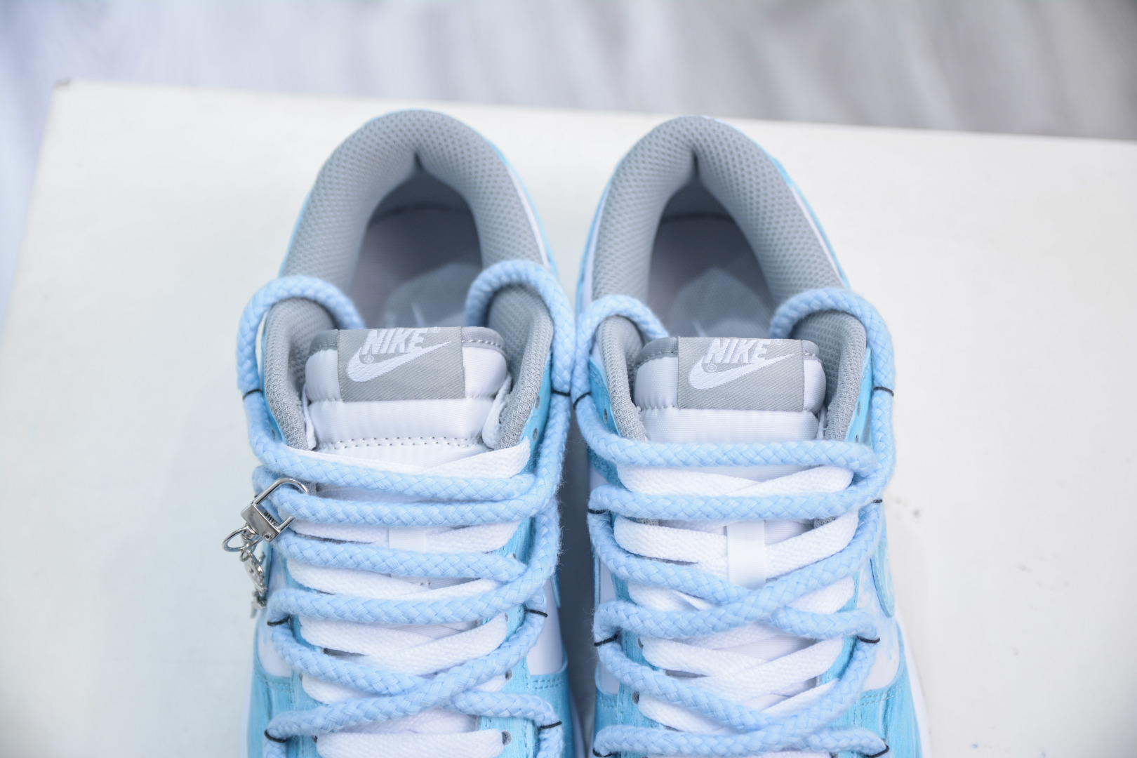 Nike SB Dunk Low 白蓝绑带 DV0833-113