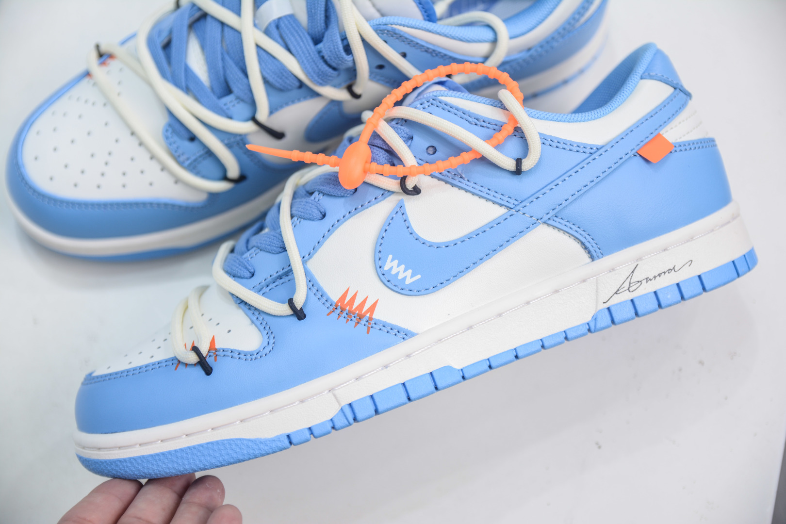 Nike SB Dunk Low 白蓝绑带 DV0833-113