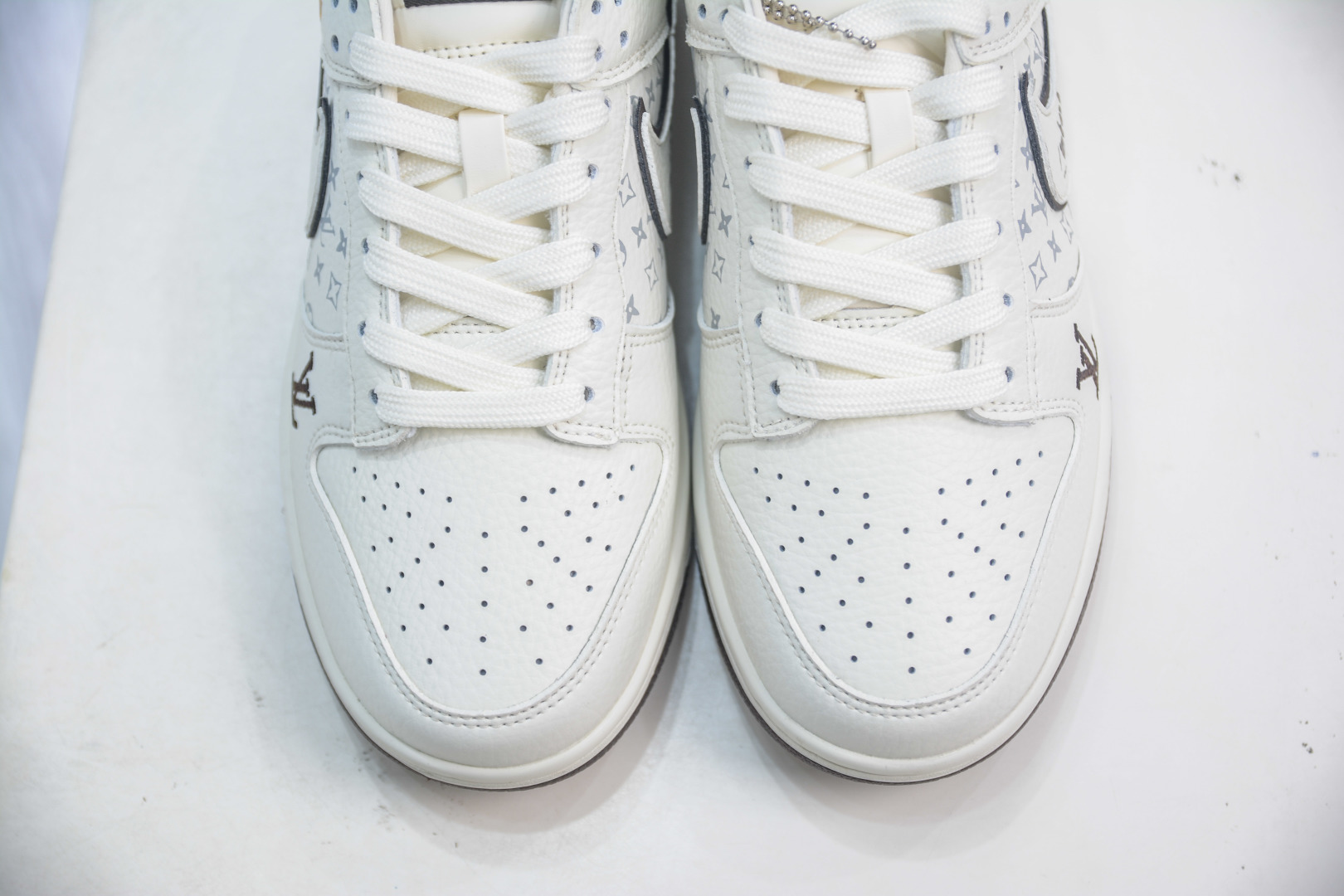 NIKE SB Dunk Low RETRO x Louis Vuittx LABUBU LV拉布布联名-米白咖啡 SC0601-456