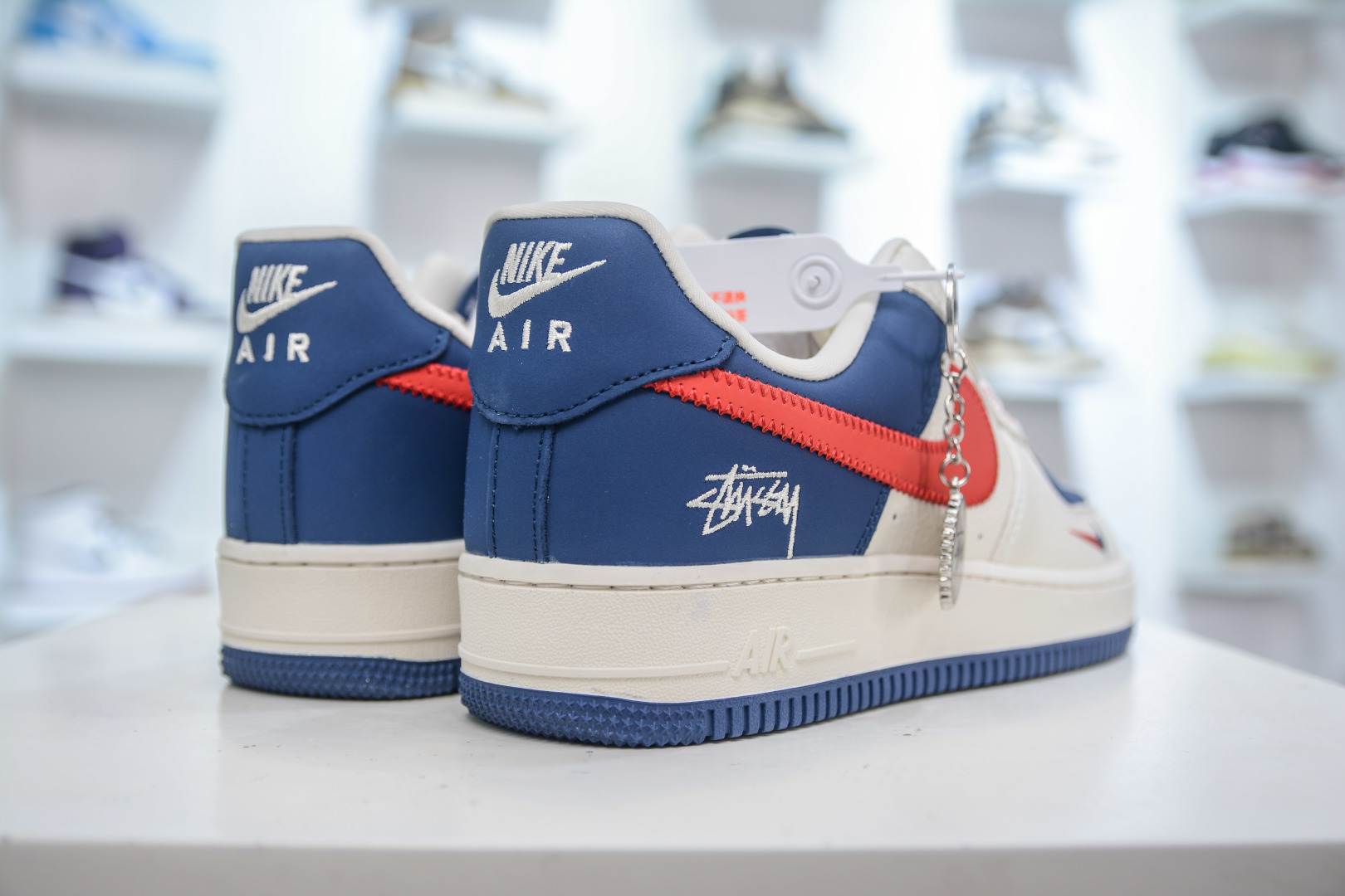 Stussy x NIke Air Force 1 斯图西联名-白蓝红 KJ1688-008