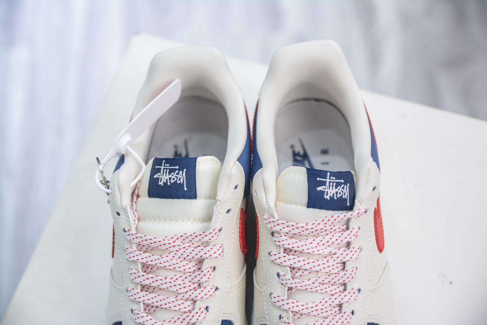 Stussy x NIke Air Force 1 斯图西联名-白蓝红 KJ1688-008