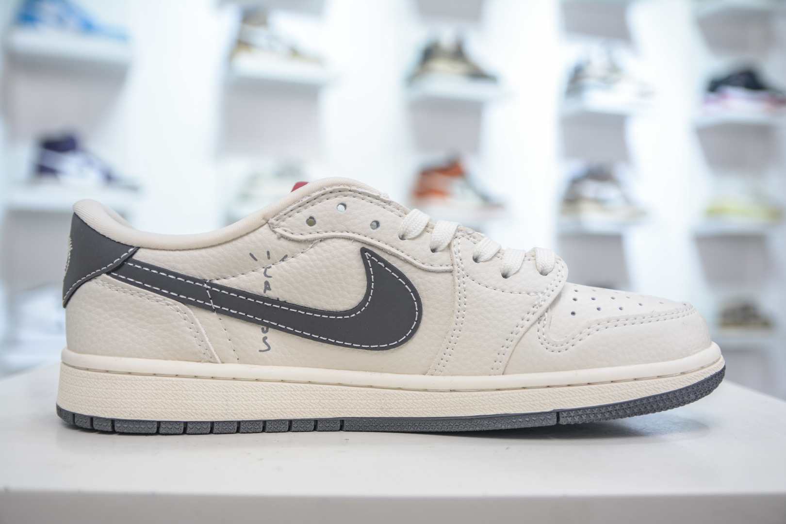 TS x Air Jordan x Supreme AJ1 Low 倒钩低帮联名SUP-米白暗花 XS2025-050