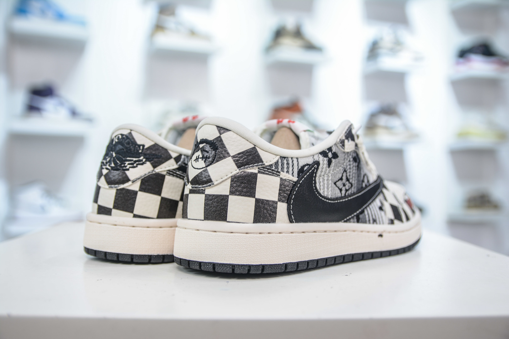 Air Jordan 1 Low x Louis Vuitton Black and White Custom Sneakers 7 cmp i1753790841996 920 0 5