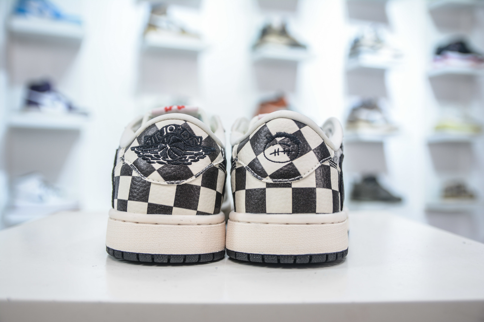 Air Jordan 1 Low x Louis Vuitton Black and White Custom Sneakers 3 cmp i1753790841997 6624 0 1
