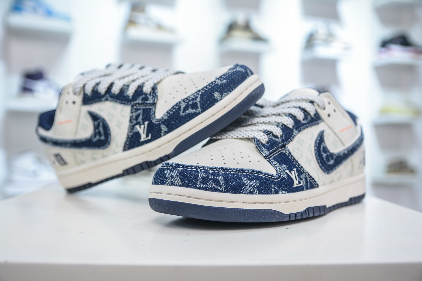 Nike SB Dunk Low x Louis Vuitton White Blue Denim Sneakers 5 cmp i1753790947218 7425 0 3