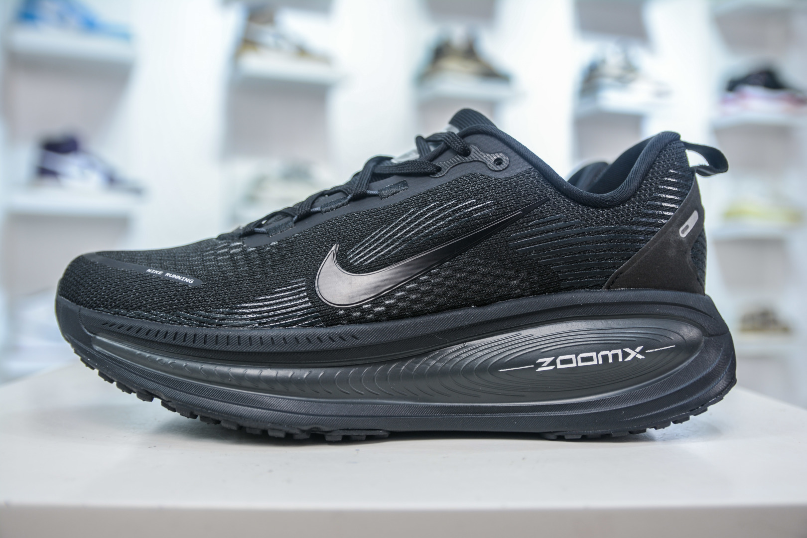 Nike Air Zoom Vomero 18: Lightweight, Comfortable Road Running Shoes for Women 2 cmp i1753791034601 605 0 0