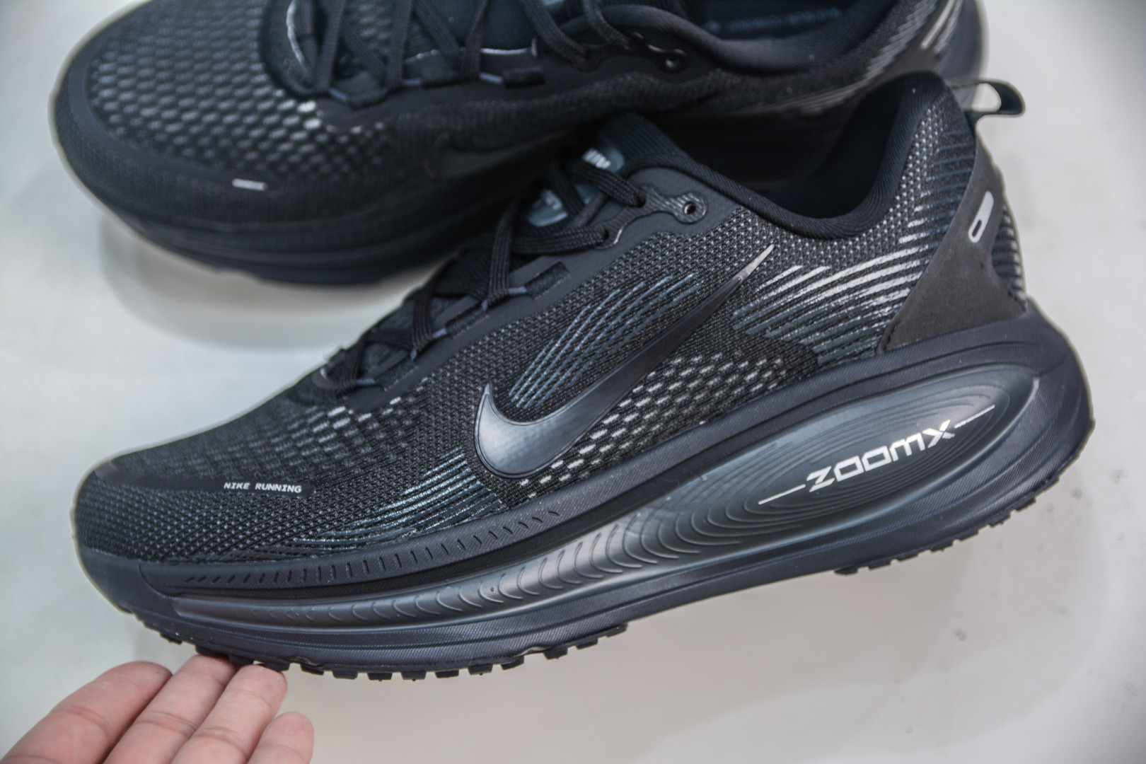 Nike Air Zoom Vomero 18: Lightweight, Comfortable Road Running Shoes for Women 8 cmp i1753791035721 8697 0 6