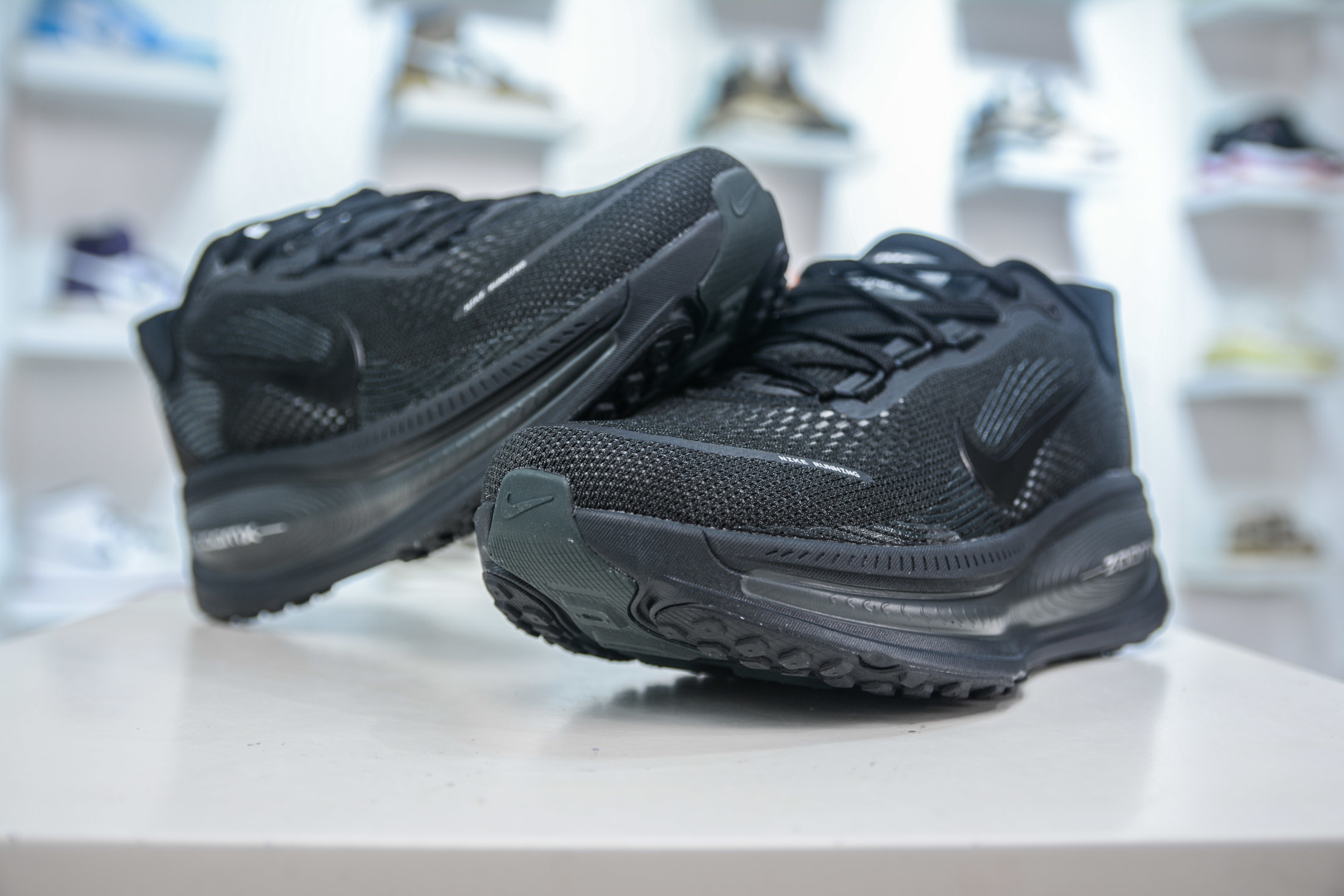 Nike Air Zoom Vomero 18: Lightweight, Comfortable Road Running Shoes for Women 5 cmp i1753791035725 6923 0 3