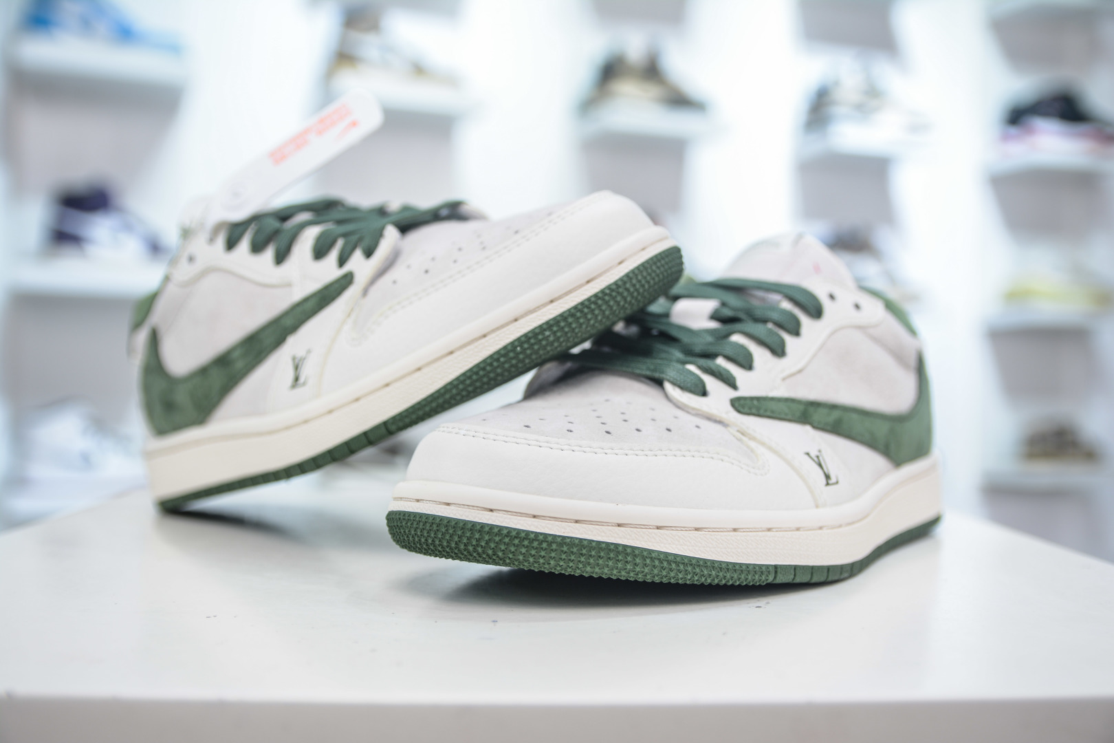 Travis Scott x Nike Air Jordan 1 Low x Louis Vuitton Custom Sneakers 5 cmp i1753791781412 4888 0 3