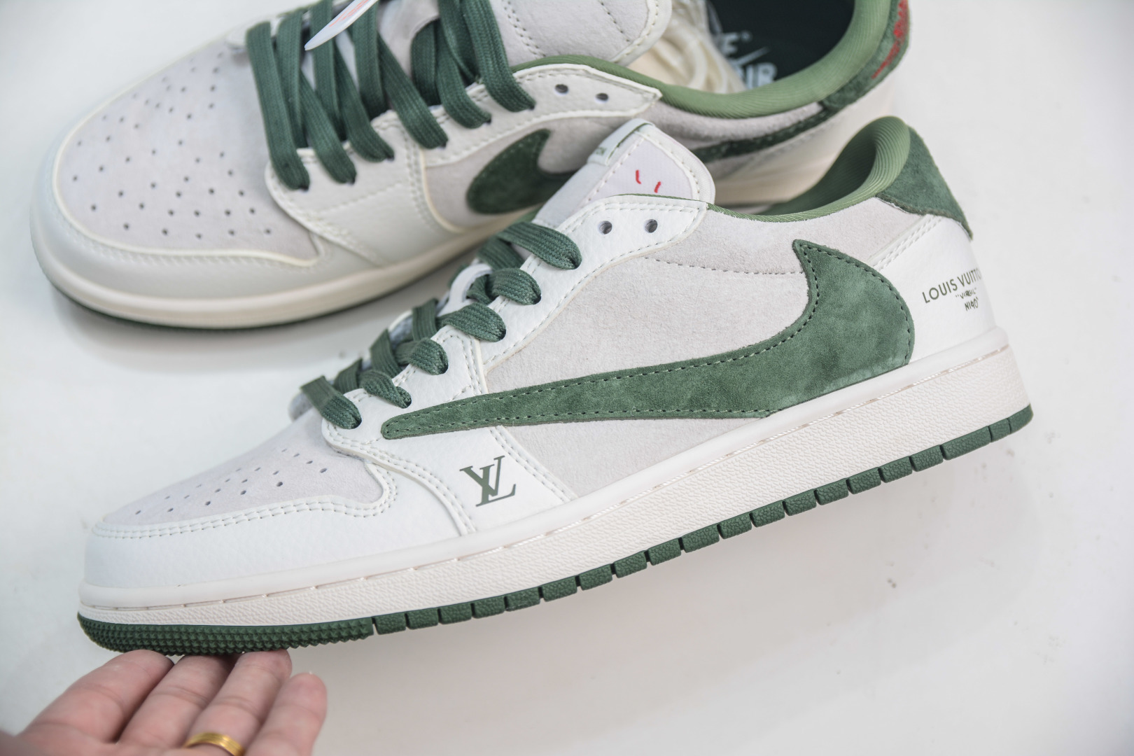 Travis Scott x Nike Air Jordan 1 Low x Louis Vuitton Custom Sneakers 8 cmp i1753791782454 3029 0 6
