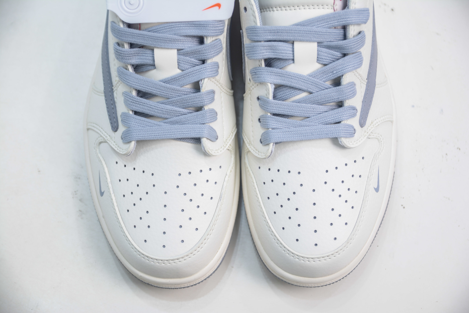 Travis Scott x Nike Air Jordan 1 Low x Supreme White/Grey Collaboration 9 cmp i1753792130791 3458 0 8