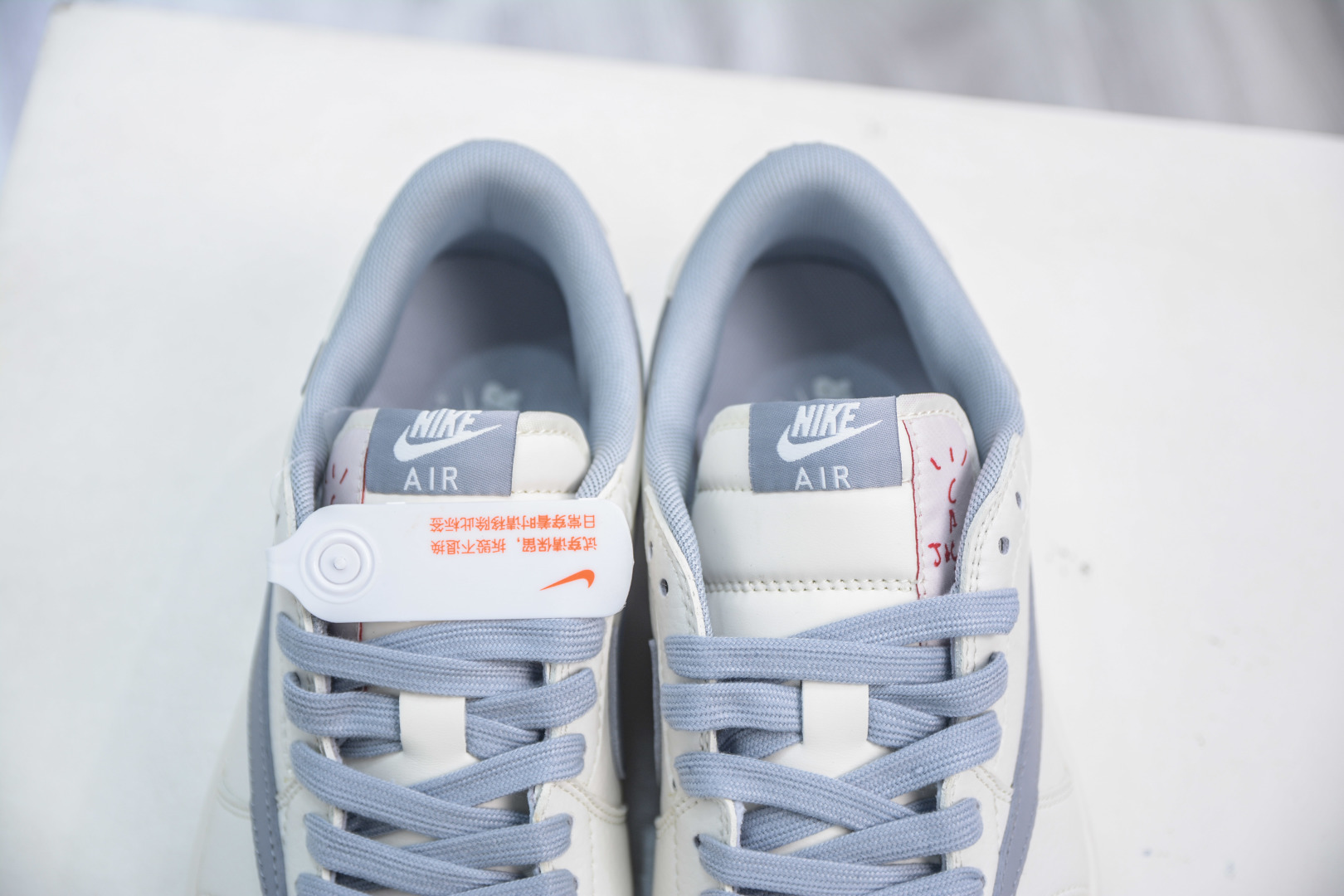 Travis Scott x Nike Air Jordan 1 Low x Supreme White/Grey Collaboration 8 cmp i1753792131708 75 0 7