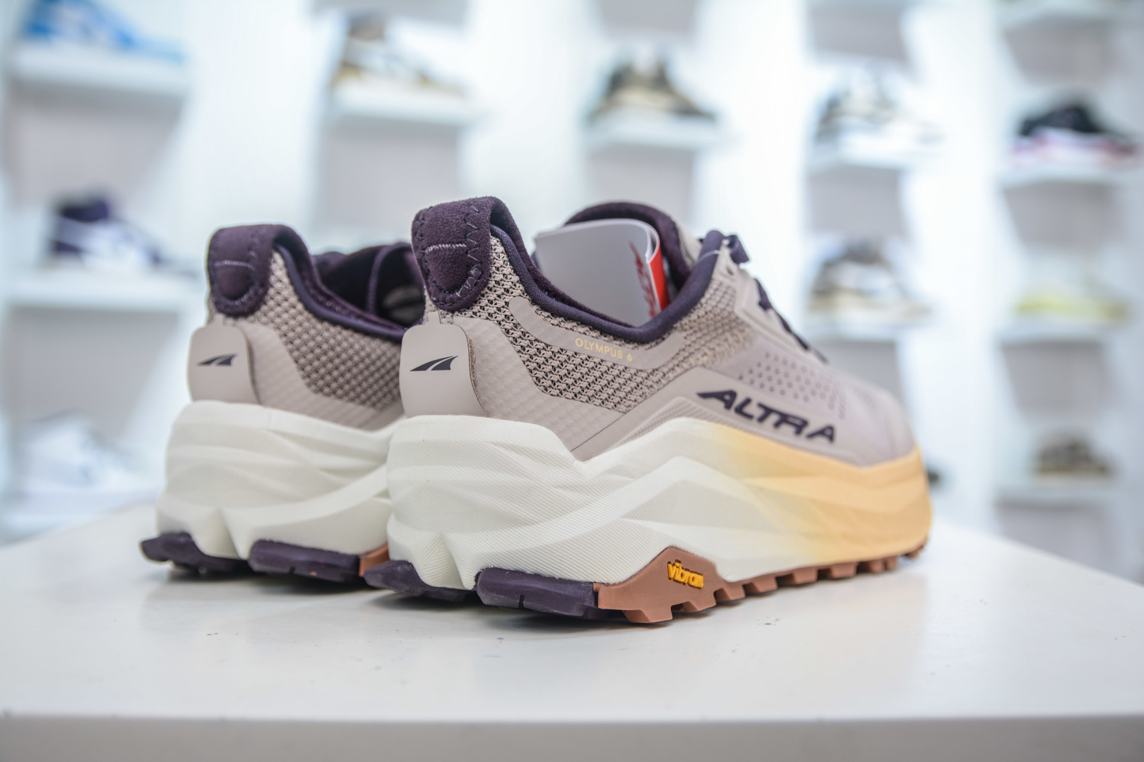 Altra Olympus 6: Comfortable, Durable, and Slip-Resistant Outdoor Running Shoes 6 cmp i1753792706002 2091 0 5