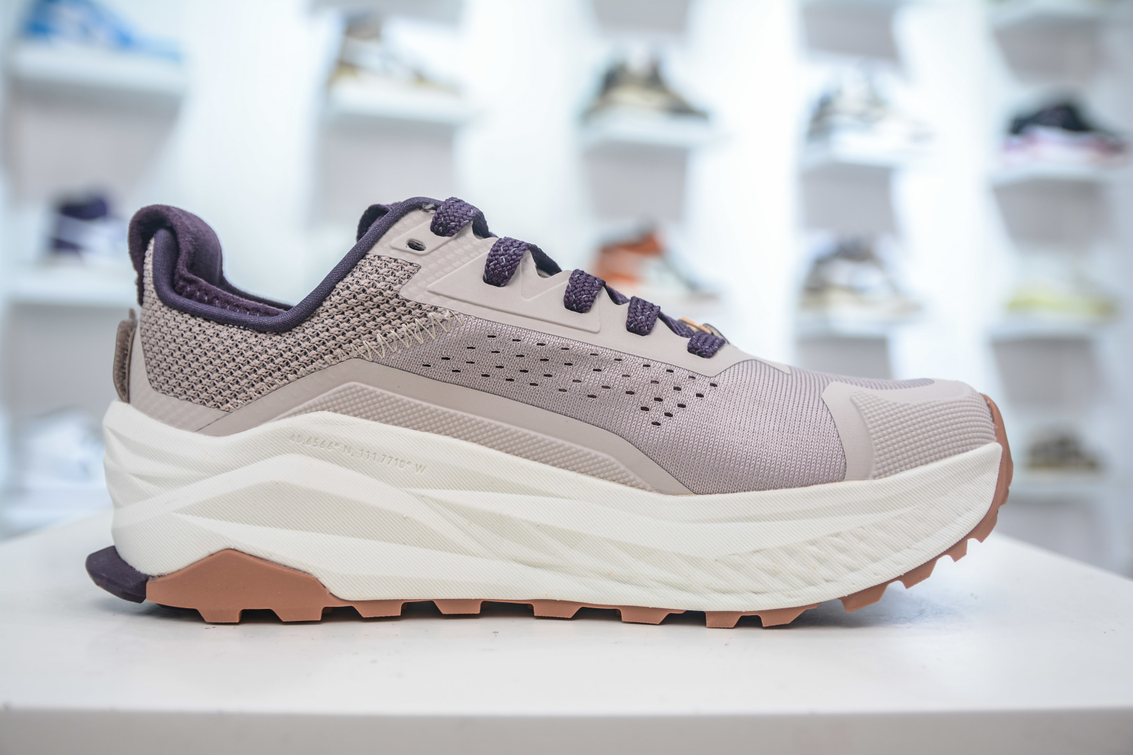 Altra Olympus 6: Comfortable, Durable, and Slip-Resistant Outdoor Running Shoes 3 cmp i1753792706990 1188 0 2