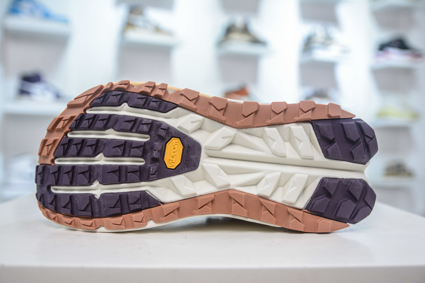 Altra Olympus 6: Comfortable, Durable, and Slip-Resistant Outdoor Running Shoes 5 cmp i1753792706991 4304 0 4