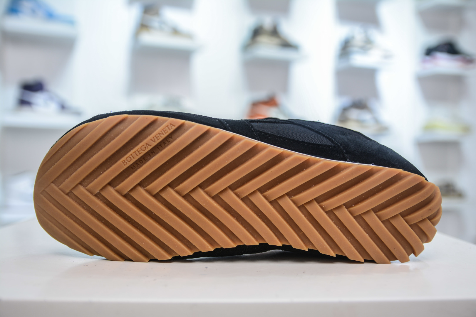 Bottega Veneta Orbit Flash Sneakers - Retro Style, Comfortable, and Versatile 6 cmp i1753886222806 1959 0 4