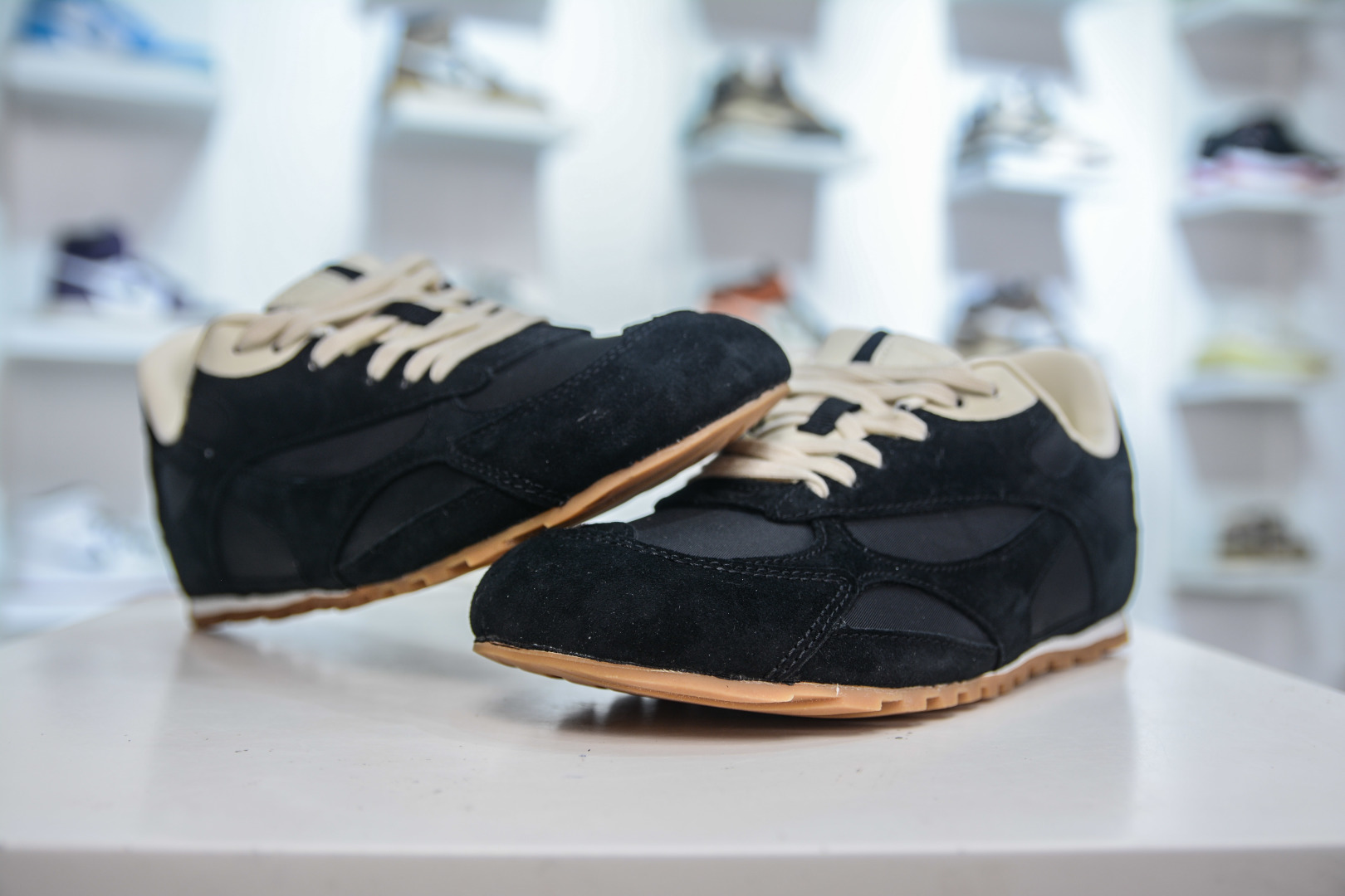 Bottega Veneta Orbit Flash Sneakers - Retro Style, Comfortable, and Versatile 5 cmp i1753886222806 9103 0 3