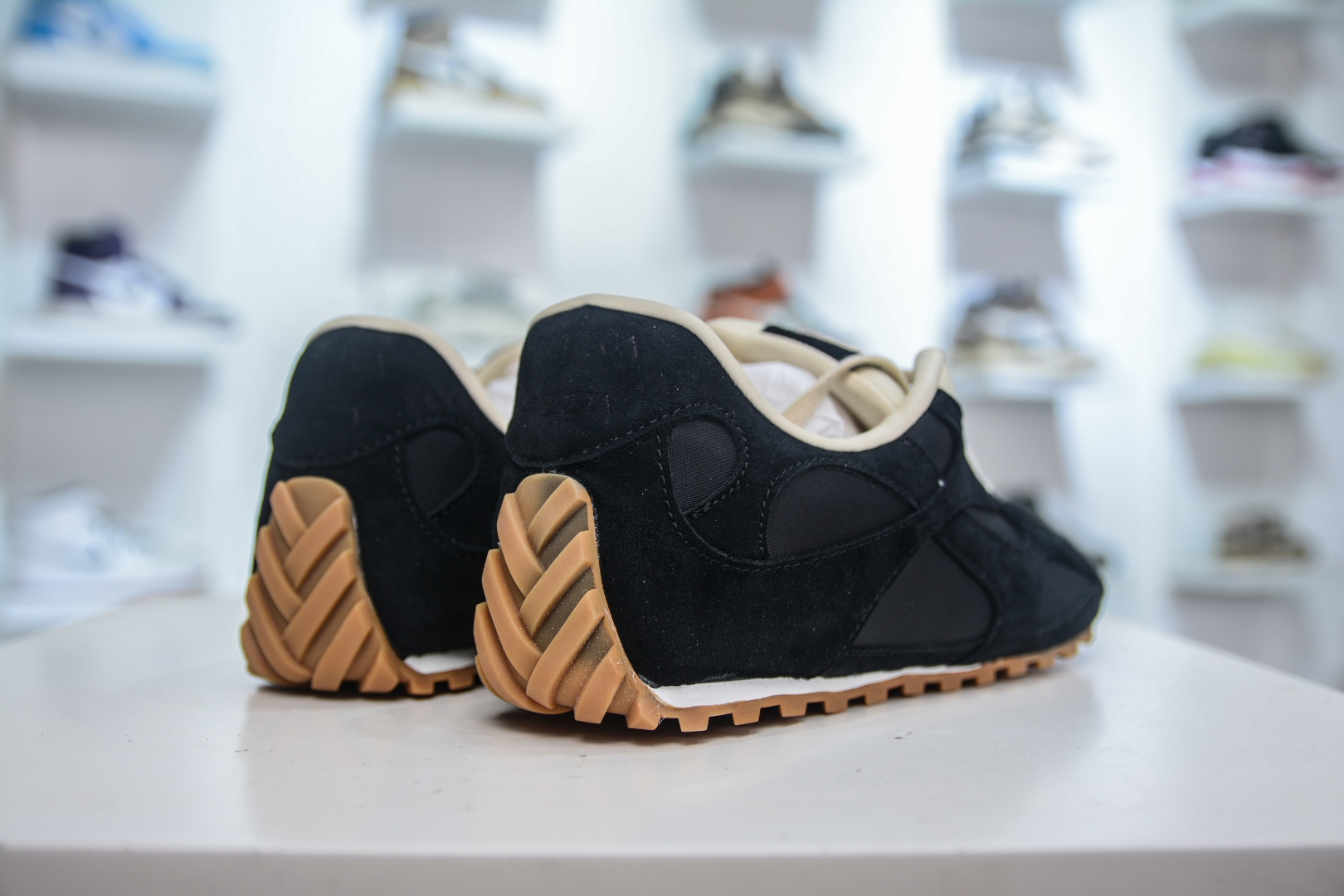 Bottega Veneta Orbit Flash Sneakers - Retro Style, Comfortable, and Versatile 7 cmp i1753886223810 602 0 5