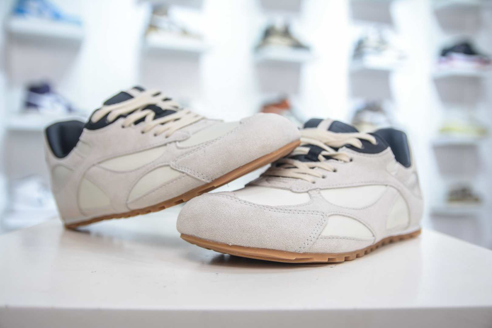 Bottega Veneta Orbit Flash Sneakers - Retro Style, Unisex Design, Comfortable Fit 4 cmp i1753886324000 9785 0 3
