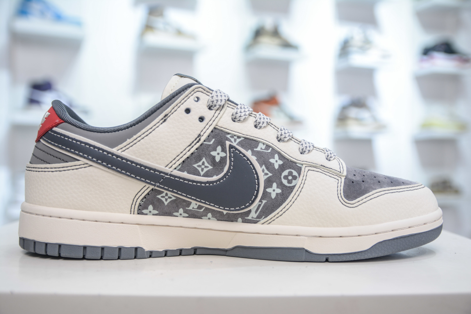 Nike SB Dunk Low x Louis Vuitton White Gray – Designer Collaboration Sneakers 4 cmp i1753886624854 3471 0 2