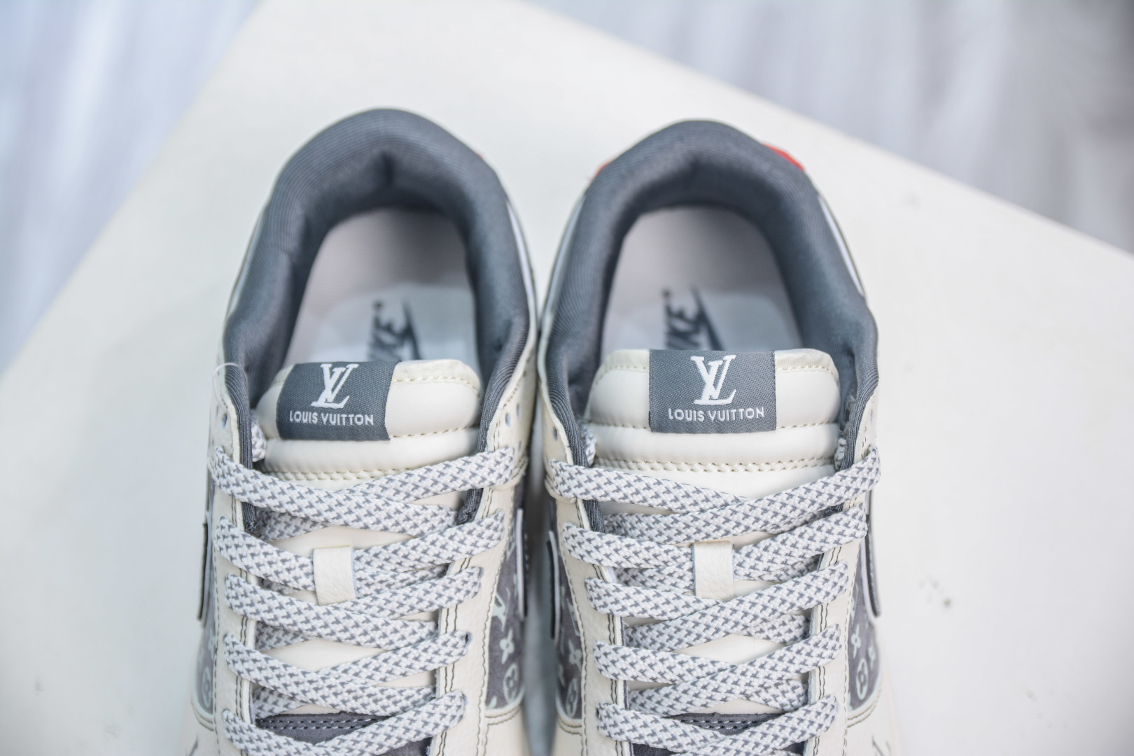Nike SB Dunk Low x Louis Vuitton White Gray – Designer Collaboration Sneakers 9 cmp i1753886624854 504 0 7