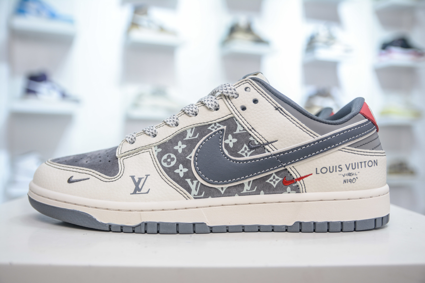 Nike SB Dunk Low x Louis Vuitton White Gray – Designer Collaboration Sneakers 2 cmp i1753886624854 8957 0 0