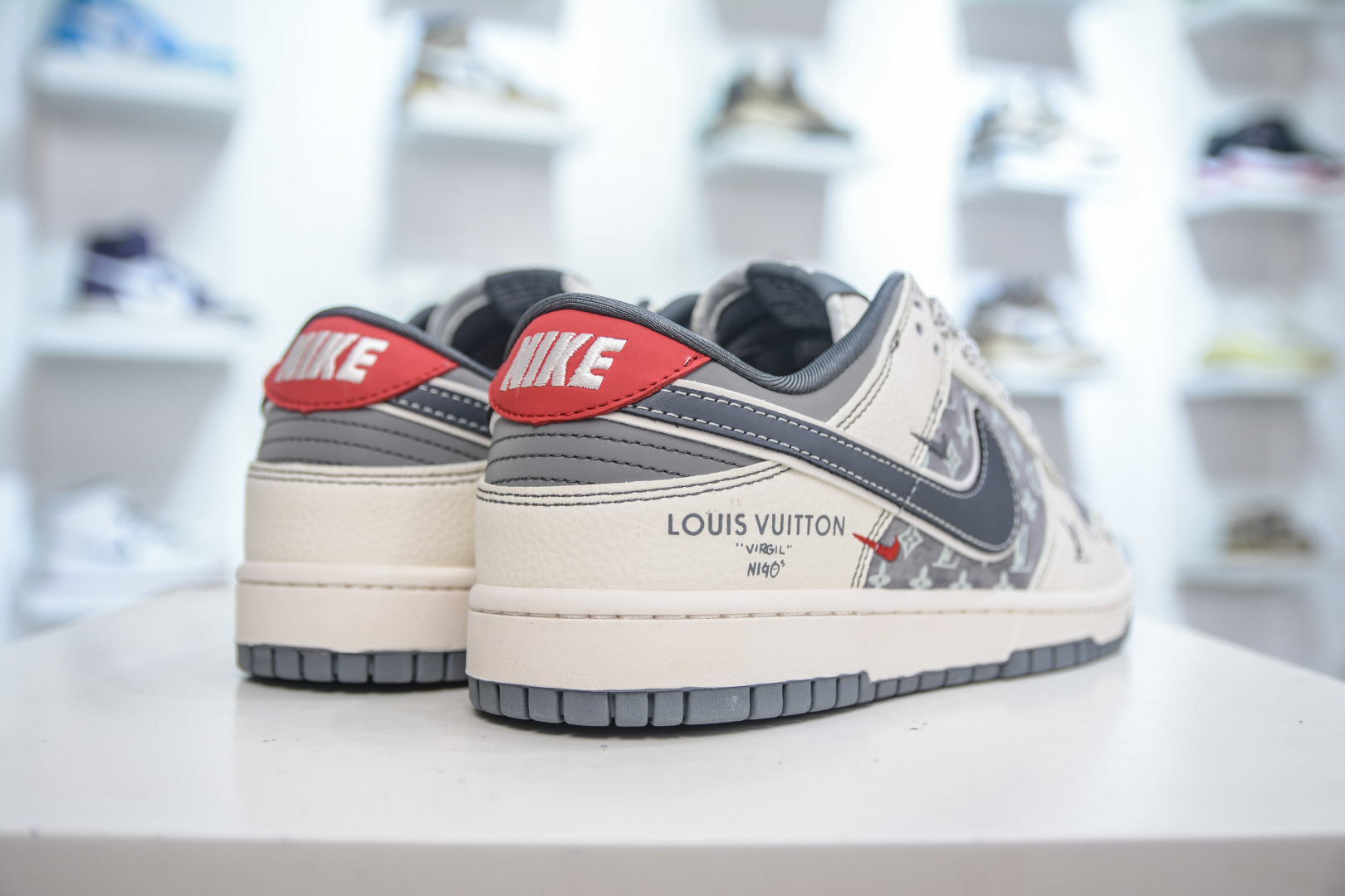 Nike SB Dunk Low x Louis Vuitton White Gray – Designer Collaboration Sneakers 7 cmp i1753886626388 8031 0 5