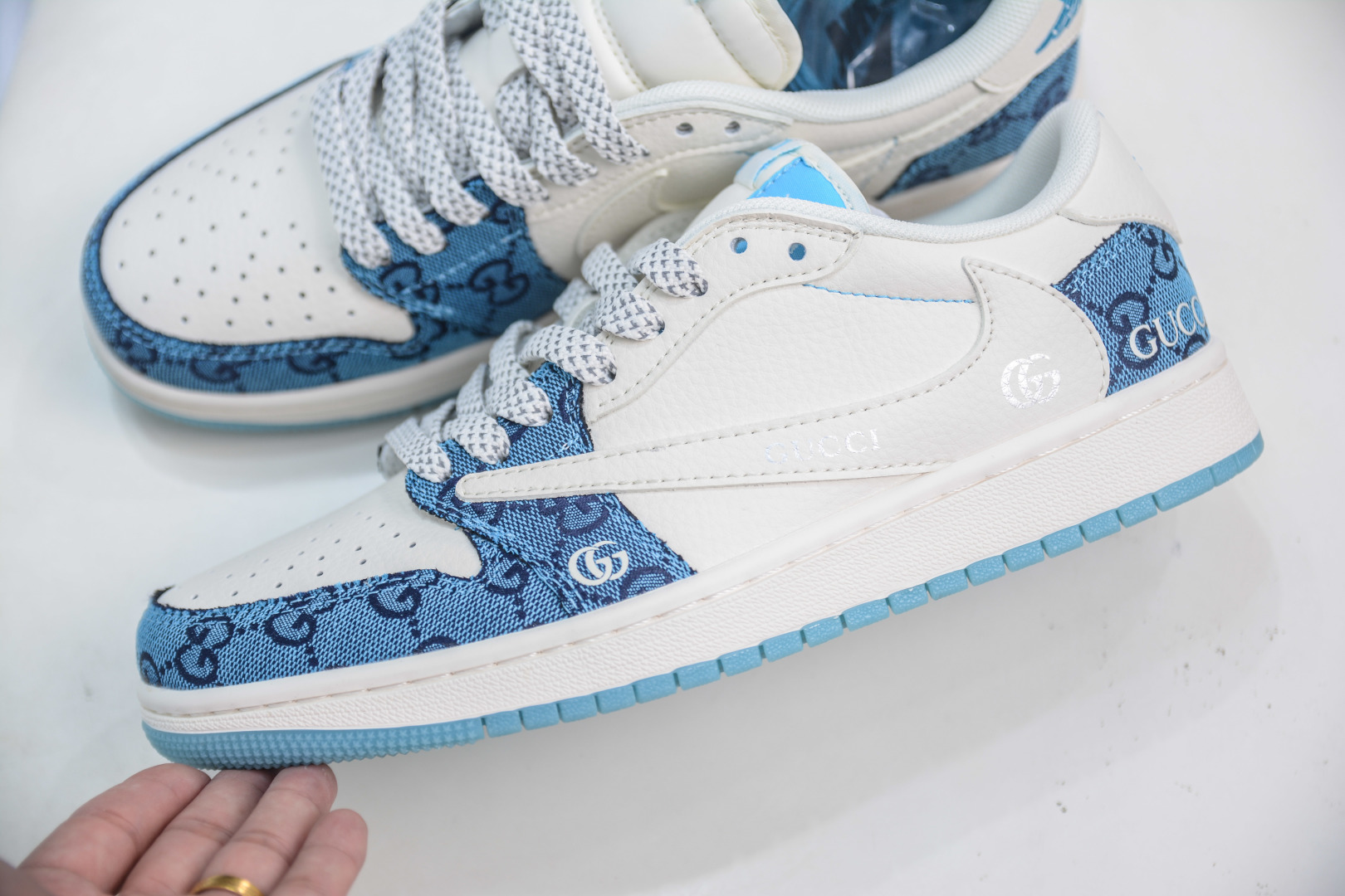Travis Scott x Nike Air Jordan 1 Low x Gucci Denim Sneakers - White/Blue 8 cmp i1753887674941 1549 0 6