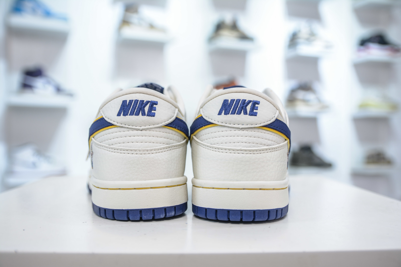 Nike SB Dunk Low x Louis Vuitton White Blue Gold Collaboration Shoes 3 cmp i1753975275956 5332 0 1