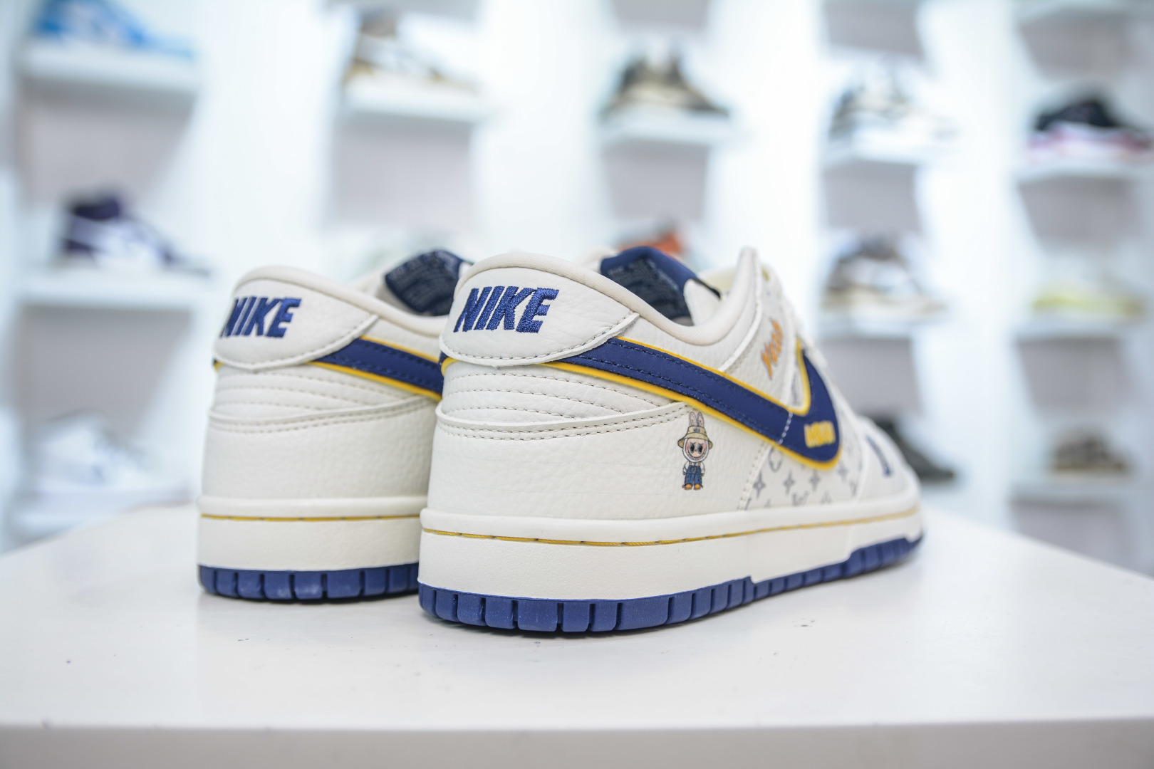 Nike SB Dunk Low x Louis Vuitton White Blue Gold Collaboration Shoes 7 cmp i1753975275960 2283 0 5