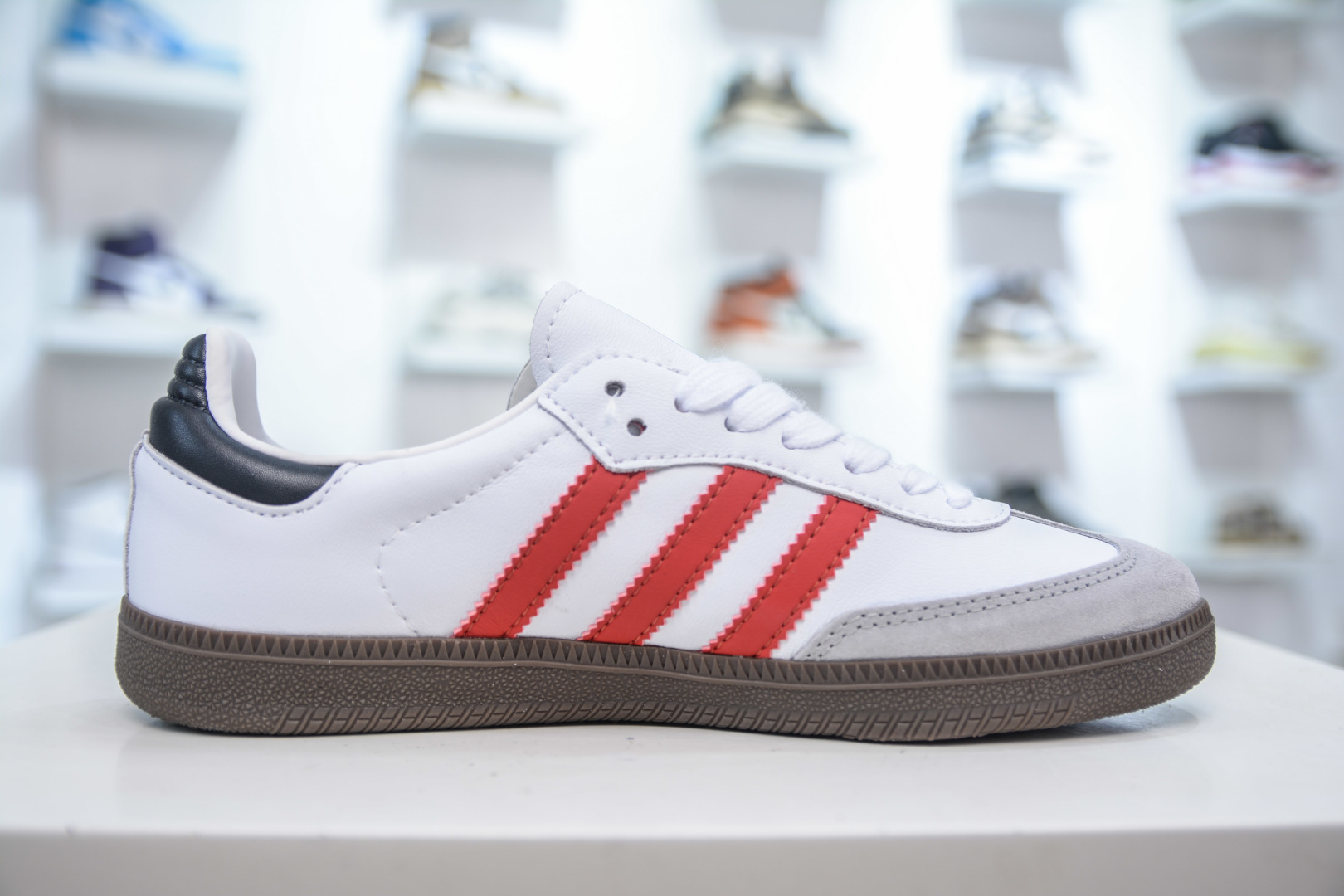 Adidas Originals Samba OG Hello Kitty Sneakers White Red Cute Cat B75806 3 cmp i1753975382225 9524 0 2