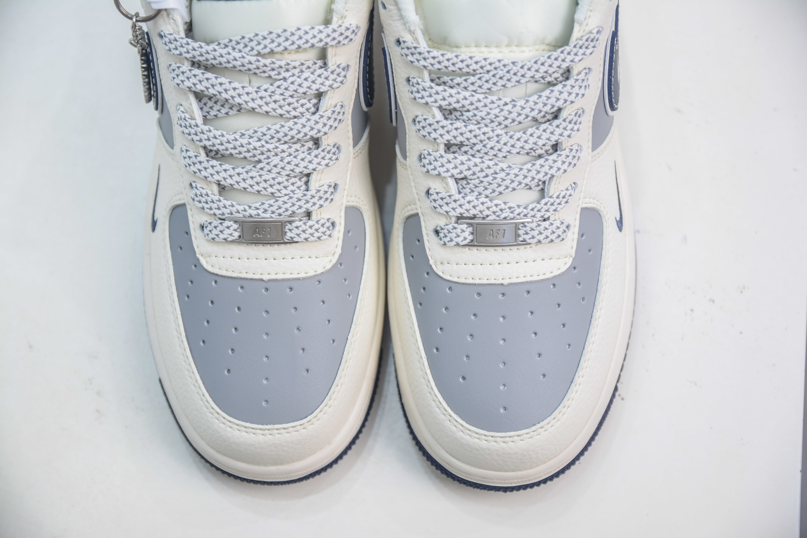 Supreme X Nike Air Force 1 Low White Grey Blue Men's Fashion Sneakers 10 cmp i1753976174307 8970 0 8