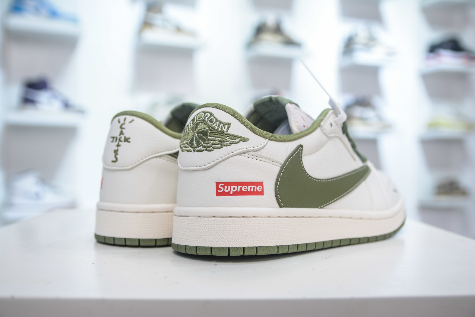 Travis Scott x Nike Air Jordan 1 Low Supreme White Green - Best Value 7 cmp i1753976379247 9763 0 5