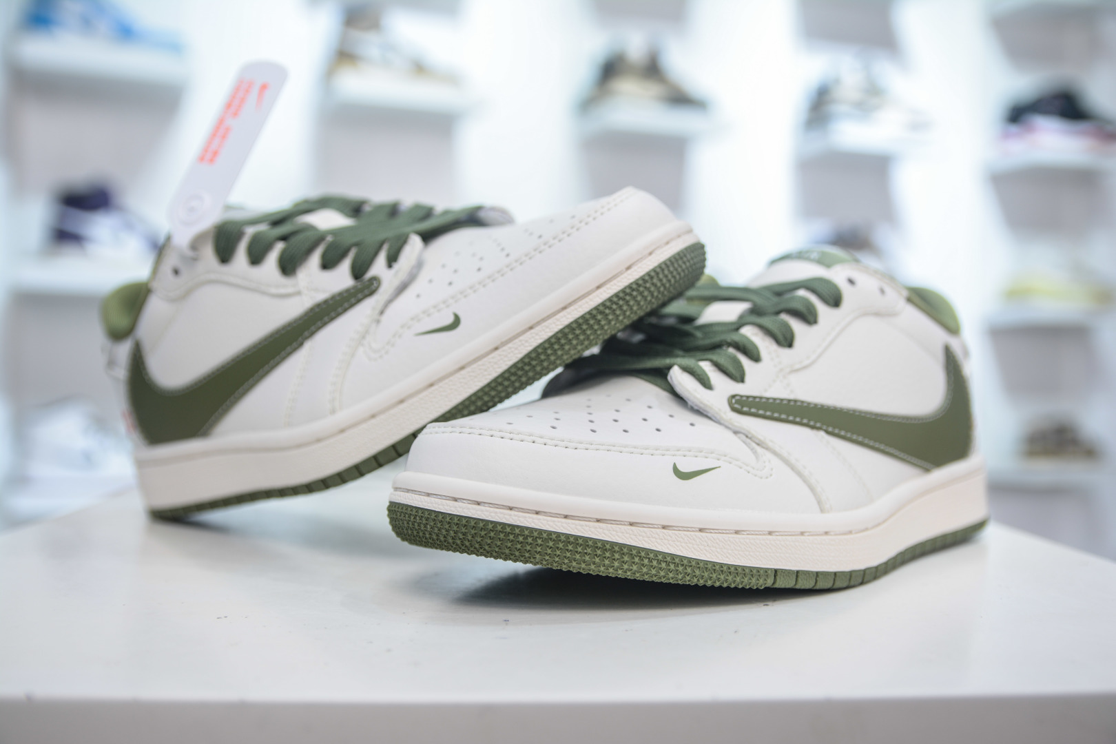 Travis Scott x Nike Air Jordan 1 Low Supreme White Green - Best Value 5 cmp i1753976379248 6726 0 3