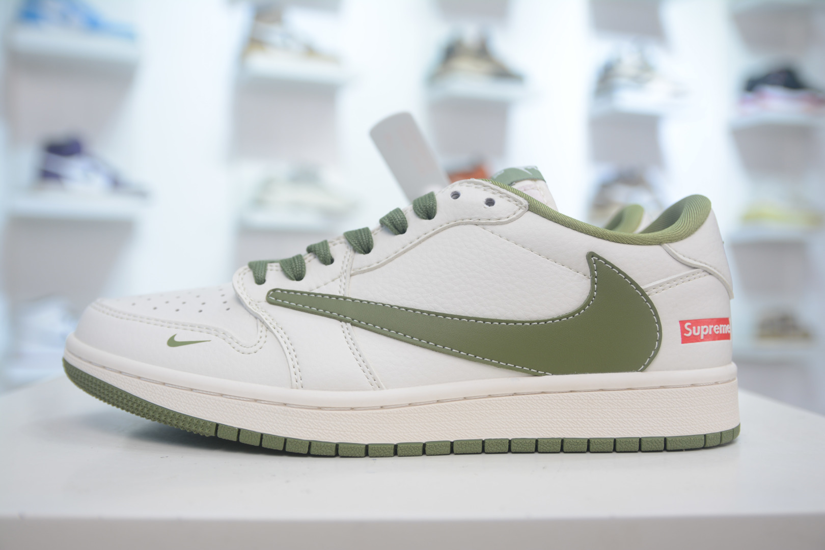 Travis Scott x Nike Air Jordan 1 Low Supreme White Green - Best Value 2 cmp i1753976379249 3823 0 0