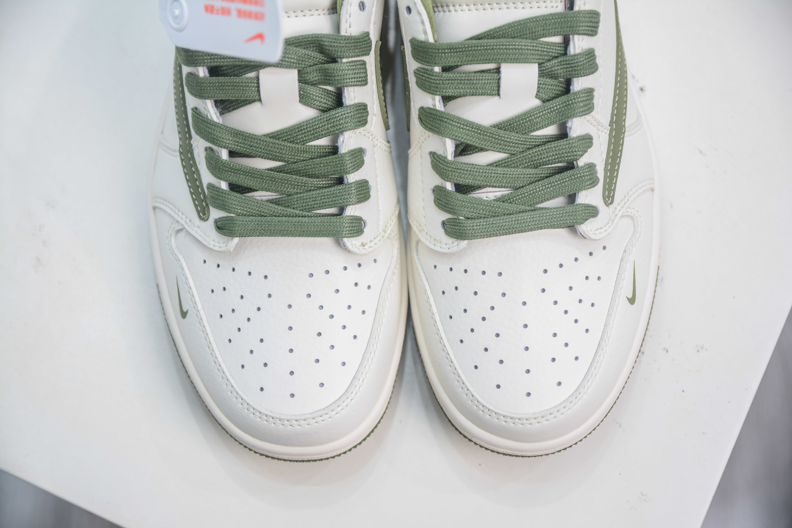 Travis Scott x Nike Air Jordan 1 Low Supreme White Green - Best Value 10 cmp i1753976380283 4549 0 8