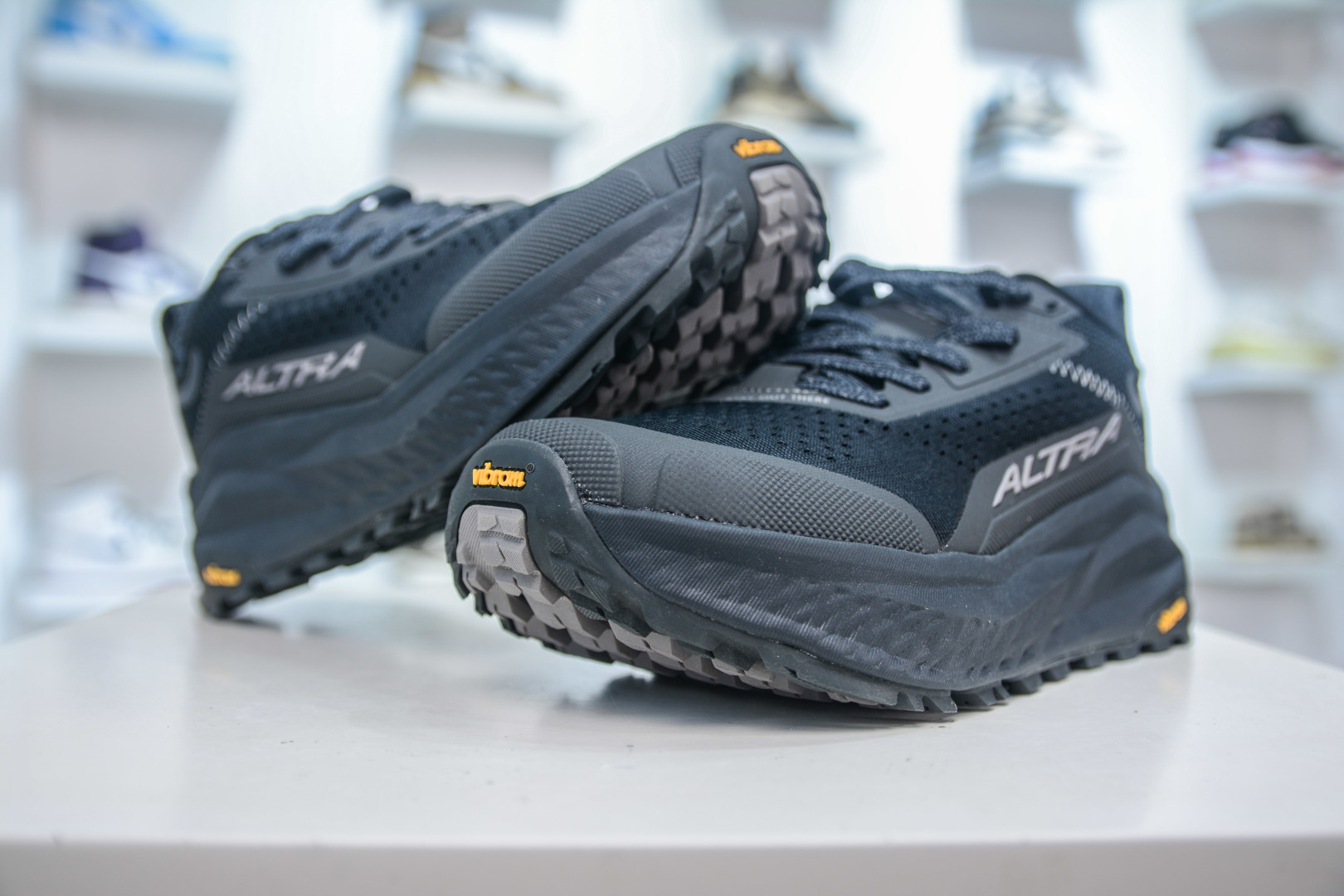 Altra Olympus 6: Comfortable, Durable, and Slip-Resistant Outdoor Running Shoes 5 cmp i1753976433652 914 0 3