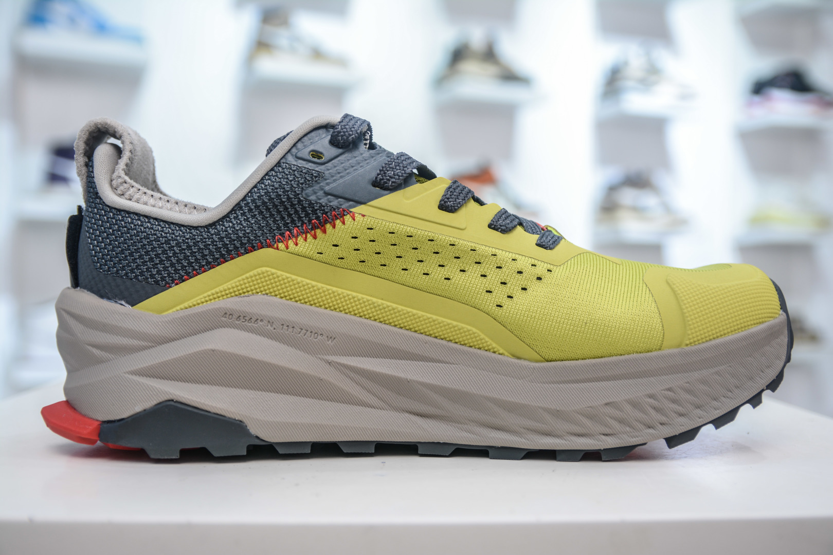 Altra Olympus 6: Premium Running Shoes - Comfort, Durability, and Style Combined 4 cmp i1753976483462 8950 0 2
